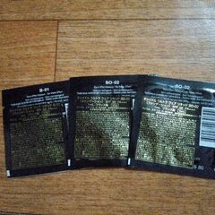 新品未開封　LANCOME TEINT IDOLE ULTRA WEAR　サンプルセットの画像