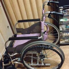 車いすの画像