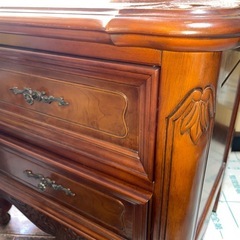 アンティーク　ローチェスト　木製　チェスト
の画像