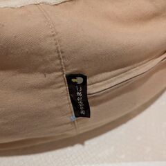 おやすみたまご　ベビークッション　寝かしつけ　ベッドの画像