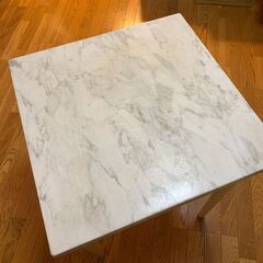 【無料】大理石調ダイニングテーブル／正方形60cm｜作業台・サイドテーブルにも◎の画像