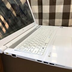 💗限定１台・福生市近隣・入間市近隣！美麗美品・超高速i7第7！新品超速SSD256GB・お洒落ホワイト・Webｶﾒﾗ内蔵・Win11・NEC・/Office2021付/15.6ｲﾝﾁ/メモリ8GB/無線/DVD・CD再生ｿﾌﾄ付　No.2512023-1の画像