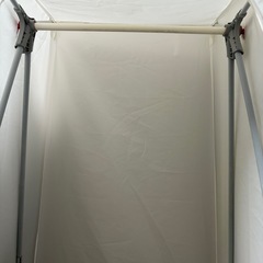 カバー付き洋服掛けの画像