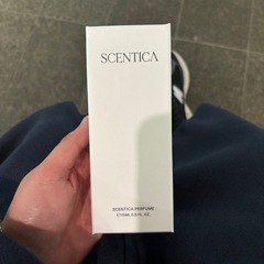 新品　SCENTICA Santal Noir 香水 15ml 1プッシュのみの画像