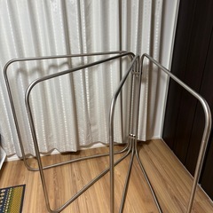折りたたみ洗濯物干しの画像