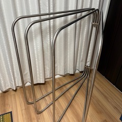 折りたたみ洗濯物干しの画像