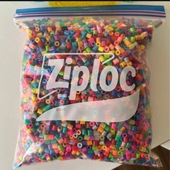 アイロンビーズと型の画像