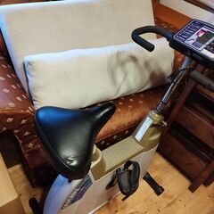 【無料】古いコンビのエアロバイクの画像