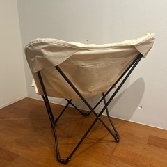 ニトリ バタフライチェアの画像