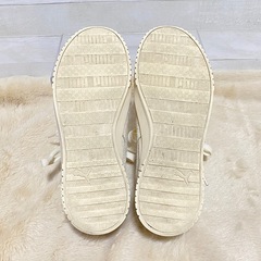 PUMAプーマ厚底スニーカー 23.5cm 白 アイボリー スエード 美脚 脚長の画像