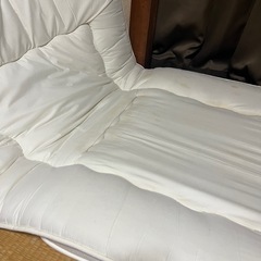 ニトリのシングルサイズの敷布団 使用感あり 黄ばみあり シーツやカバーかけたら分かりません(^^) サイズ 幅 100cm 丈 210cmの画像
