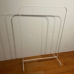【無料】IKEA　ハンガーラックの画像
