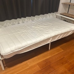 IKEA シングルベッドフレーム＋ニトリ マットレス セットの画像