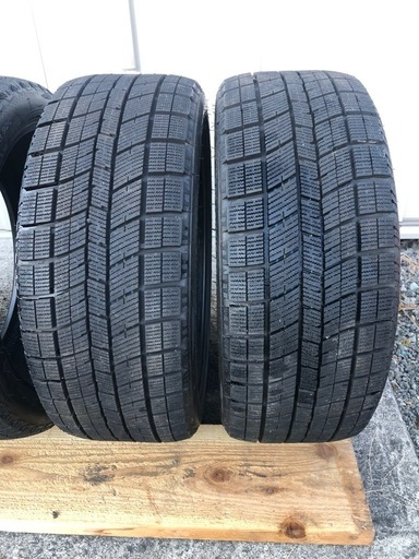 値下 良品 スタッドレス　タイヤ 225 40 18