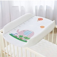 美品オムツ替え台の画像