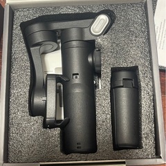 未使用【3軸スマートフォンスタビライザー】【ジンバル】の画像