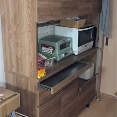 LOWYA 食器棚の画像