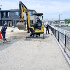 👉 未経験OK｜男女不問｜月28万〜｜土木・舗装スタッフ募集【北九州】の画像