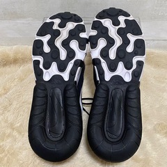 ナイキ エアマックス 270 リアクト 25cm ブラック ホワイト 黒 白の画像