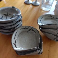 唐津焼　太郎右衛門窯　変形皿の画像