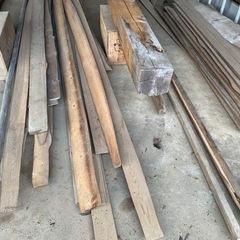 材木軽トラ1台分　18センチの角材もありの画像