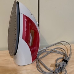 コード付きスチームアイロン　Panasonic　の画像