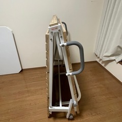 折りたたみベッドの画像