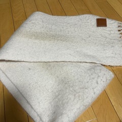 LOEWE マフラーの画像