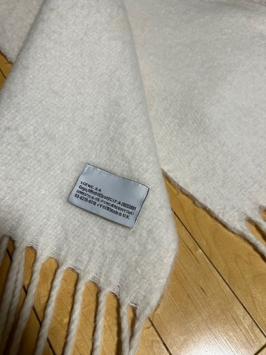 LOEWE マフラー