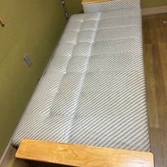 ソファーベッドの画像