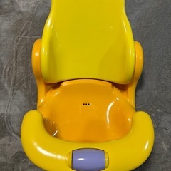 Aprica ベビーバスチェア イエローの画像