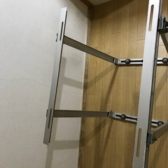 エアコンの室外機を吊るやつの画像