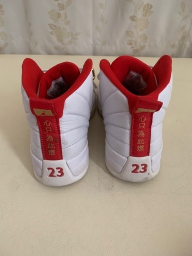 ナイキ Air Jordan Retro 12 Fiba ホワイト/レッド/メタリックゴールド