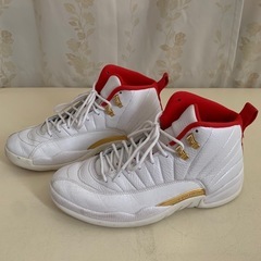 ナイキ Air Jordan Retro 12 Fiba ホワイト/レッド/メタリックゴールドの画像