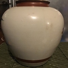 九谷宝山？壺の画像