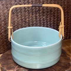 時代物 名工 加藤実 作 青磁 手付 盛鉢 共箱 在銘 良品 茶道具 煎茶道具 華道具 懐石道具 茶器 京焼 和骨董 和美術 古玩 骨董 菓子器 建水の画像