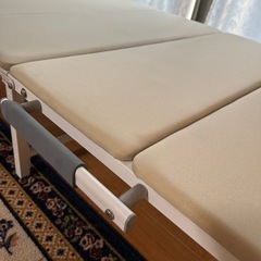 折りたたみベッド　シングル　　クリーム色の画像