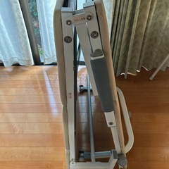 折りたたみベッド　シングル　　クリーム色の画像