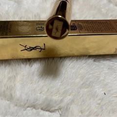 YSL Touche Éclat リキッドコンシーラー1 
新品未使用の画像