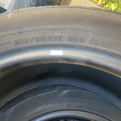 ホイール無しのスタッドレスタイヤの画像