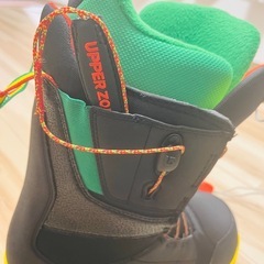 BURTONスノボブーツの画像