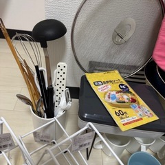 キッチンスツール フライパン 収納 などの画像