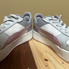 PUMA スニーカー　24.5cmの画像