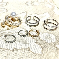 新品アクセサリー貴金属ジュエリー6点お纏めダブルCブローチ、指輪2個、イヤカフ、イヤリング、イヤーカフスの画像