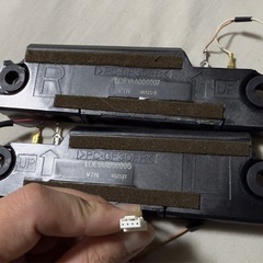 【DIY向け】テレビ内蔵スピーカー一組の画像