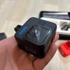 GoPro 11mini 動作品　本体と付属品の画像