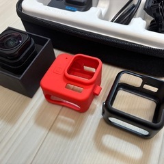 GoPro 11mini 動作品　本体と付属品の画像