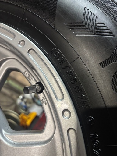 ハイエース　アルミホイール　スタッドレス　195/80R15