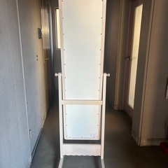 キャスター付き姿見
の画像