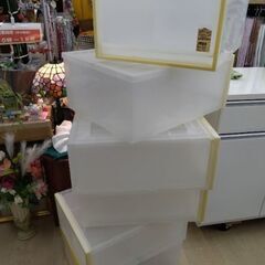 衣装ケース　1個200円　その場で持っていける方のみ　プラケース　タンスの画像